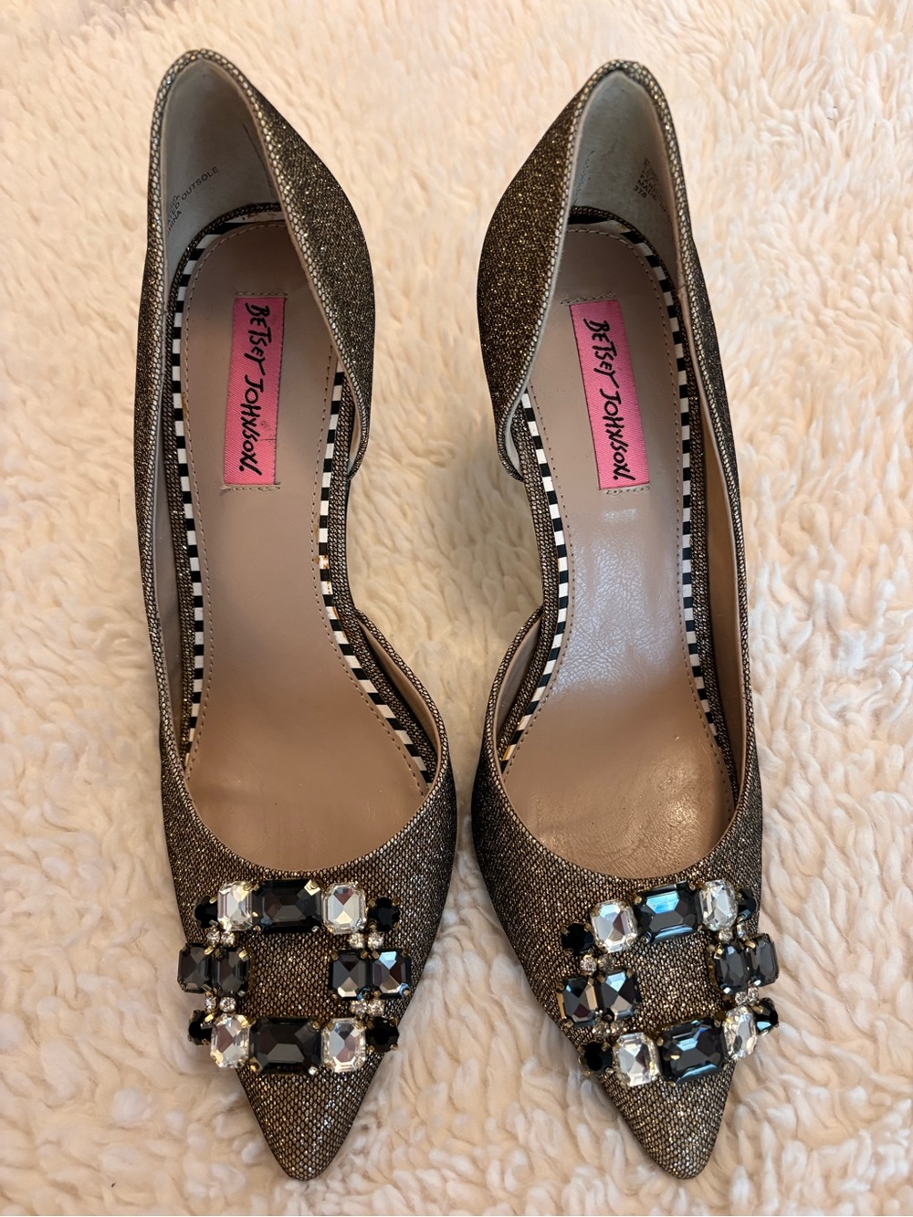 Betsey Johnson Jezzy Bronze Glitter D’Orsay Heels Rhinestone Buckle